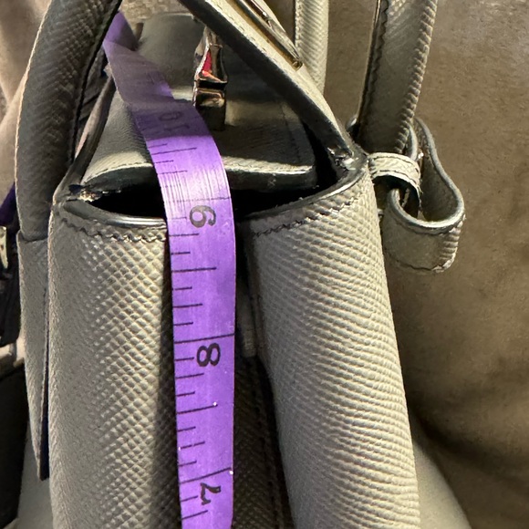 Prada - Picture 12 of 17